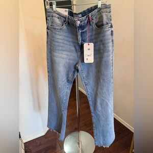 Arula High Rise Flare Curve-Hugging Raw Hem Size 10 NWT MSRP $94